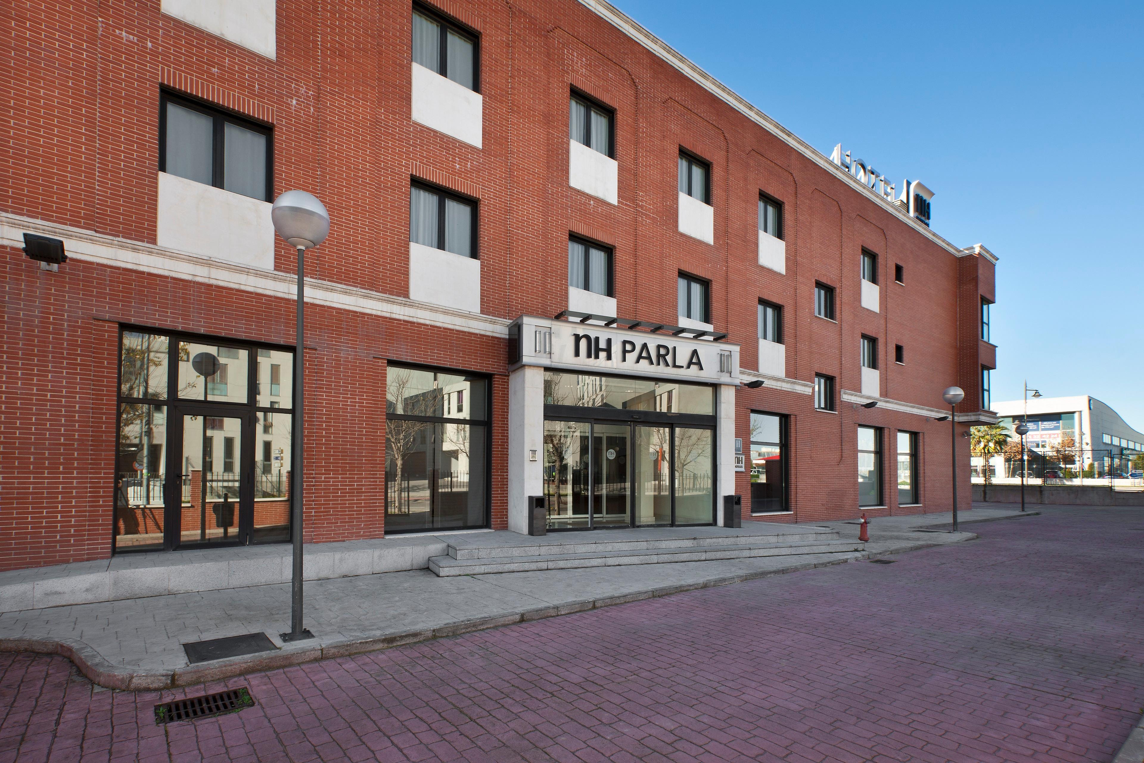 Nh Parla Hotel Bagian luar foto