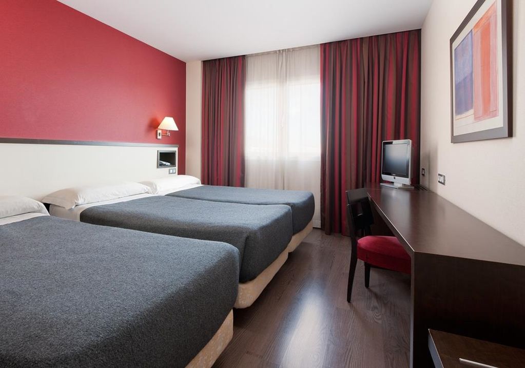 Nh Parla Hotel Bagian luar foto
